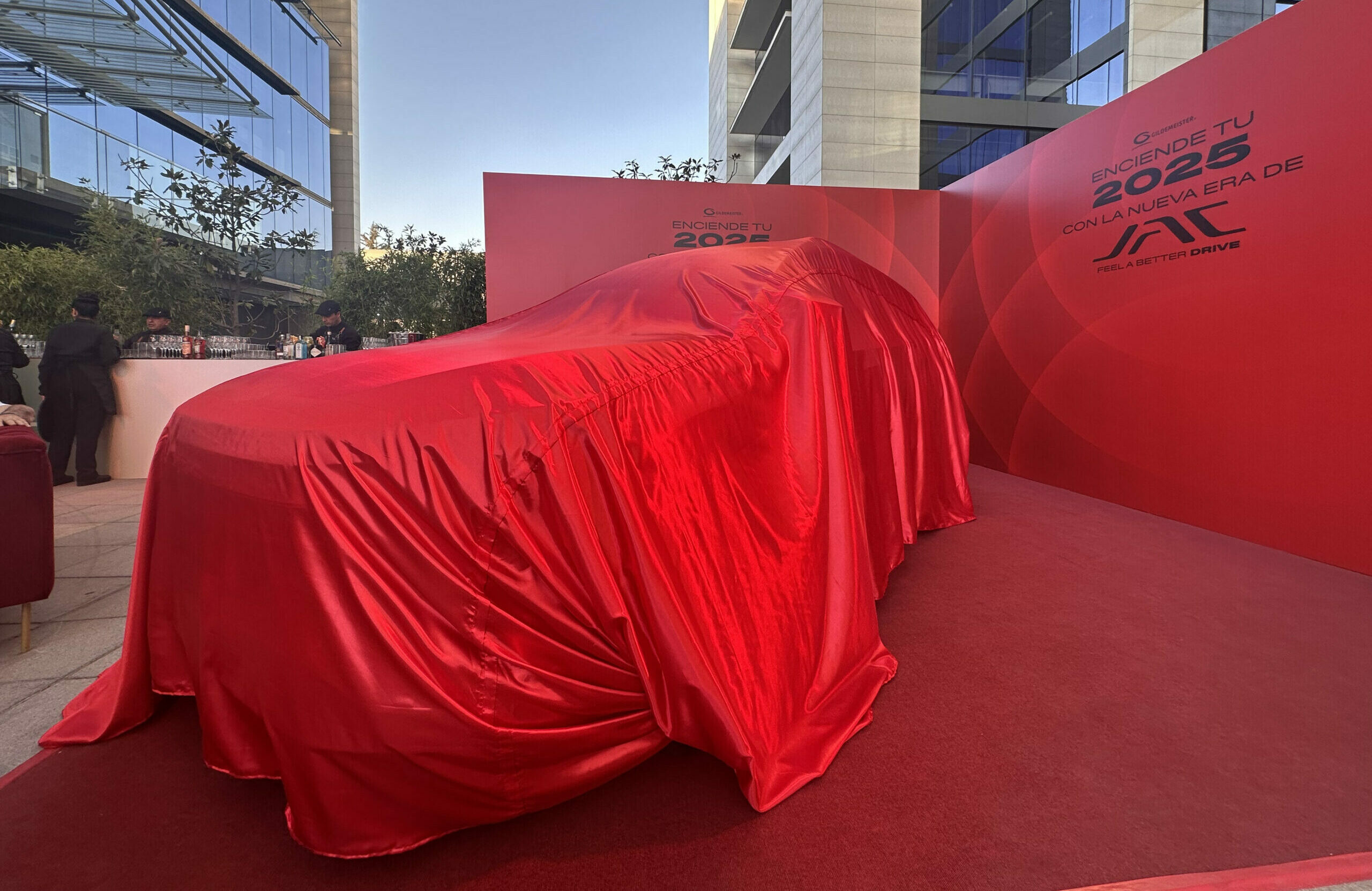JAC presenta sus tres nuevos modelos en Gildemeister Retail Las Condes